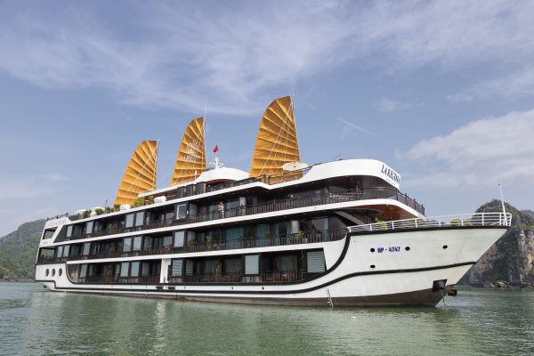 La Regina Cruise